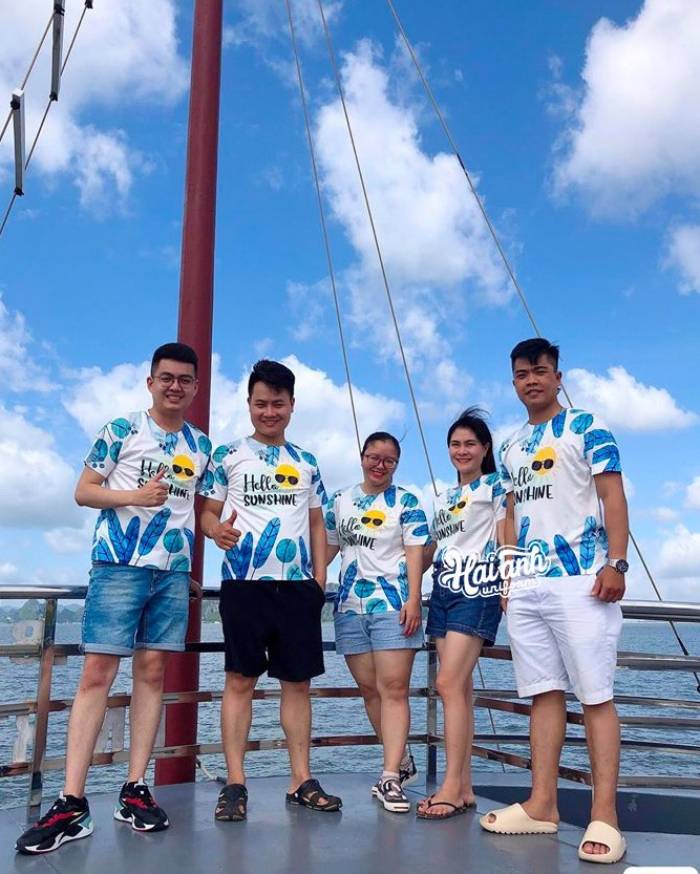 Đồng phục nhóm đi du lịch