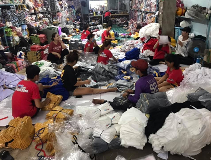 Hàng may gia công về nhà làm