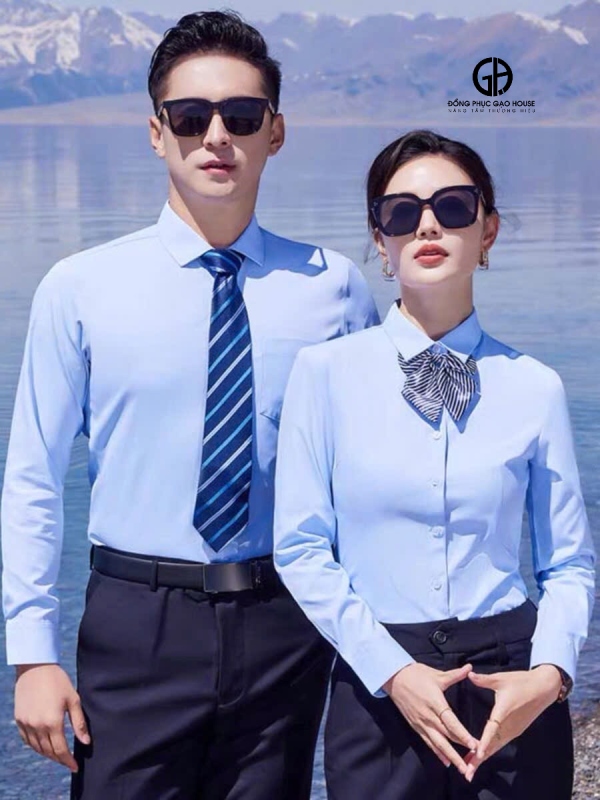 Sự Quyến Rũ và Tác Động Của Đồng Phục Công Sở