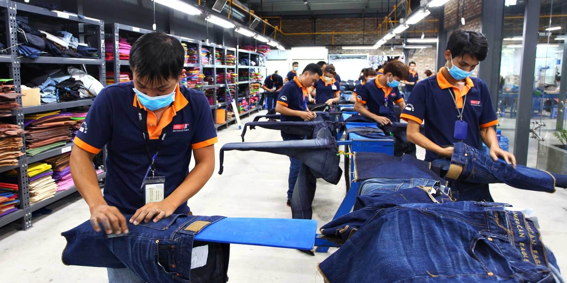 Cho nhận may gia công áo thun cổ tròn – Đáp ứng nhu cầu thời trang hiện đại
