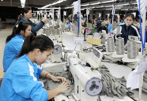 Tìm xưởng may gia công hàng xuất khẩu - Định hướng trong ngành thời trang toàn cầu