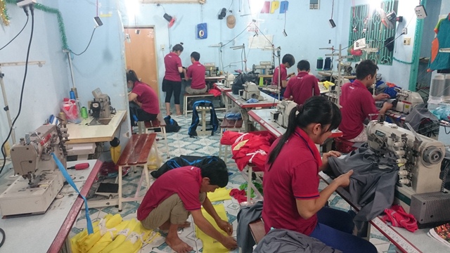 Tìm xưởng may gia công hàng xuất khẩu - Định hướng trong ngành thời trang toàn cầu