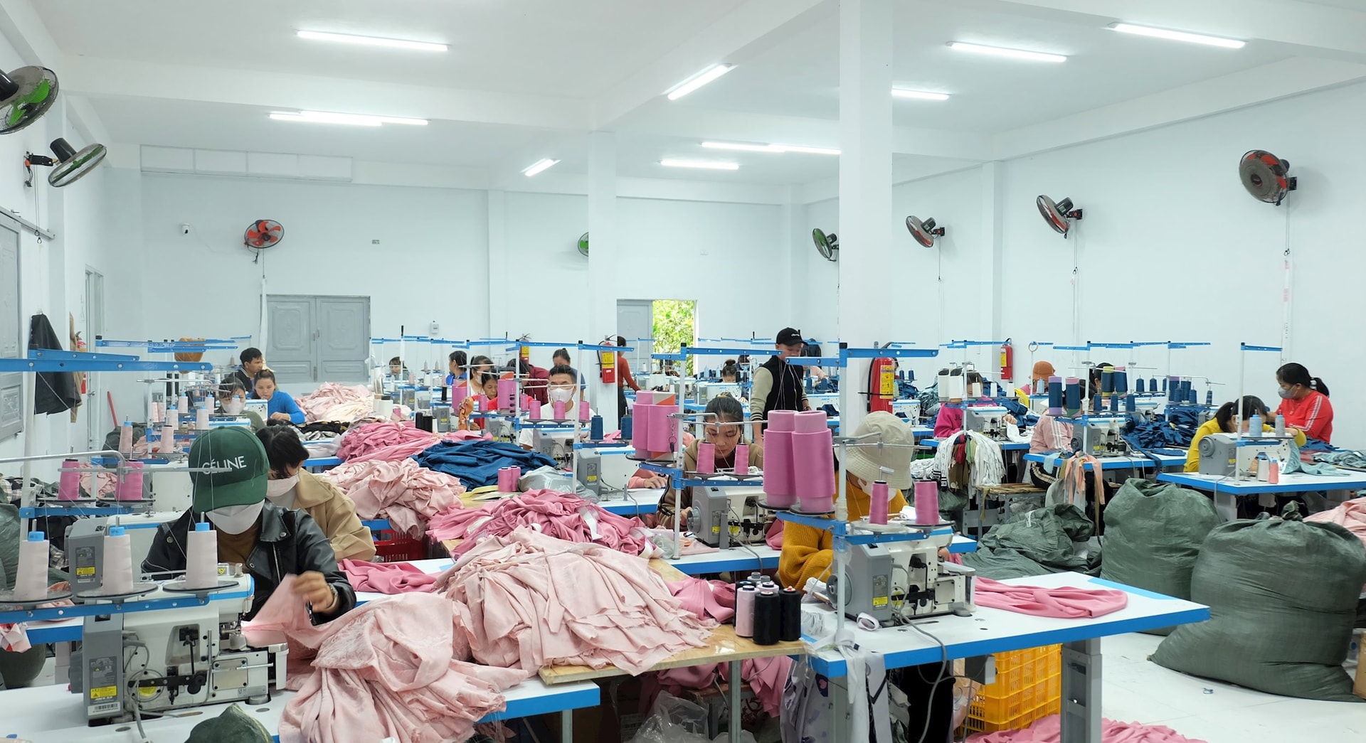 Xưởng may gần đây - Tìm kiếm địa chỉ phù hợp cho nhu cầu thời trang